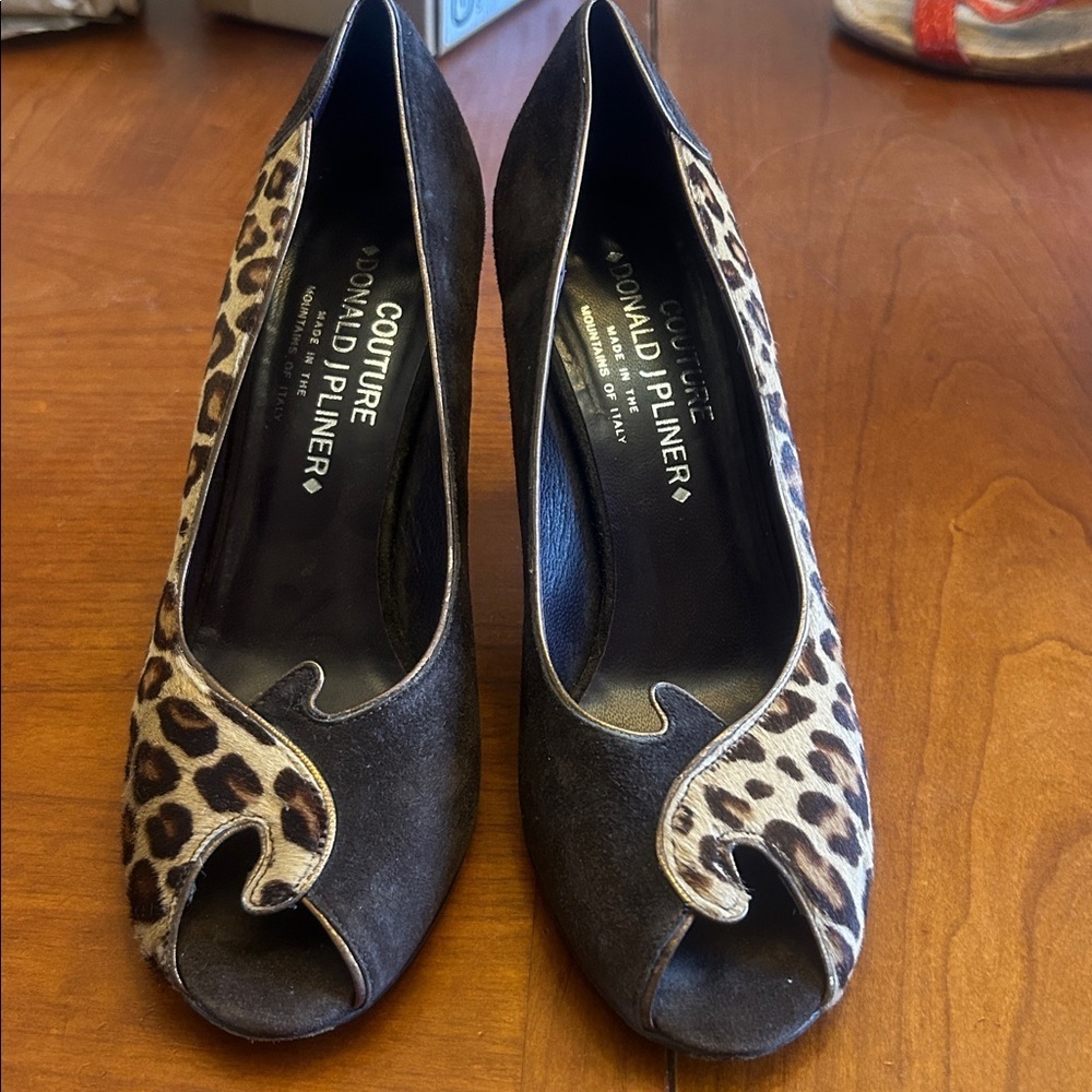 DONALD J PLINER Couture Brown Leopard Print Peep-toe Heels Pumps Shoes 6.5